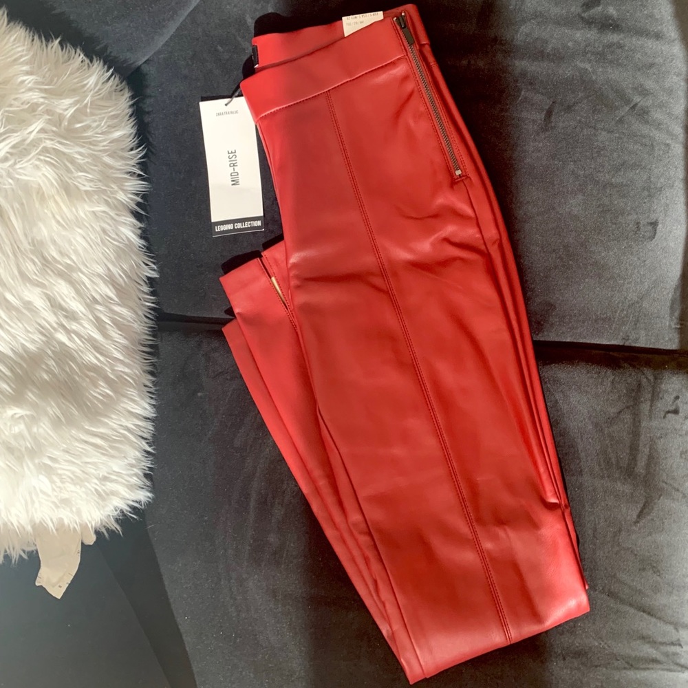 Zara | Maroon Mid-Rise Leather Pants